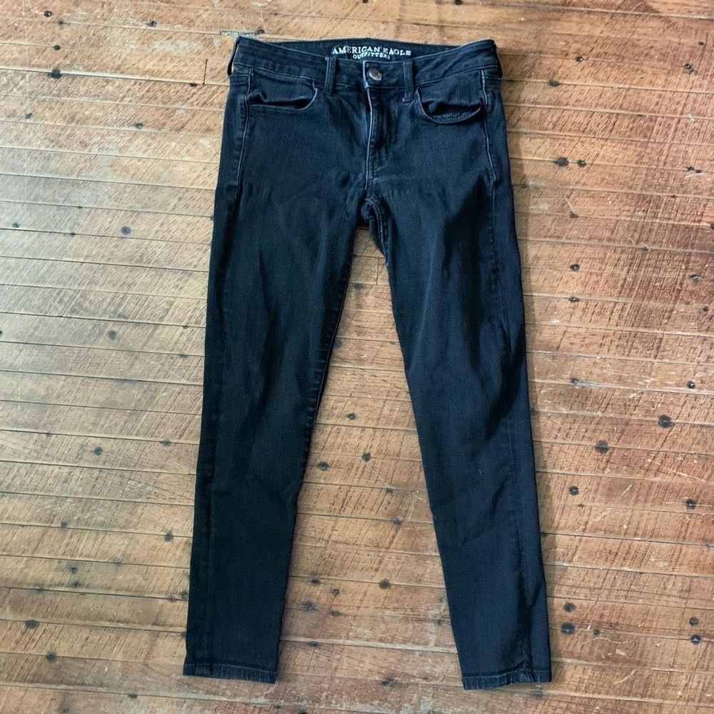 American Eagle black stretchy normcore 6 short jeggings